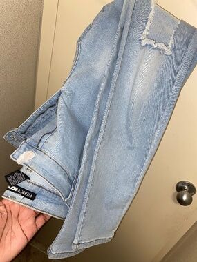 Fashion Nova Ripped Knee Skinny Jeans | Medium Blue Wash | 2XL